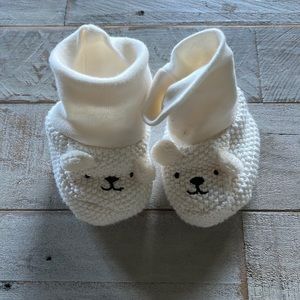 White knitted baby booties